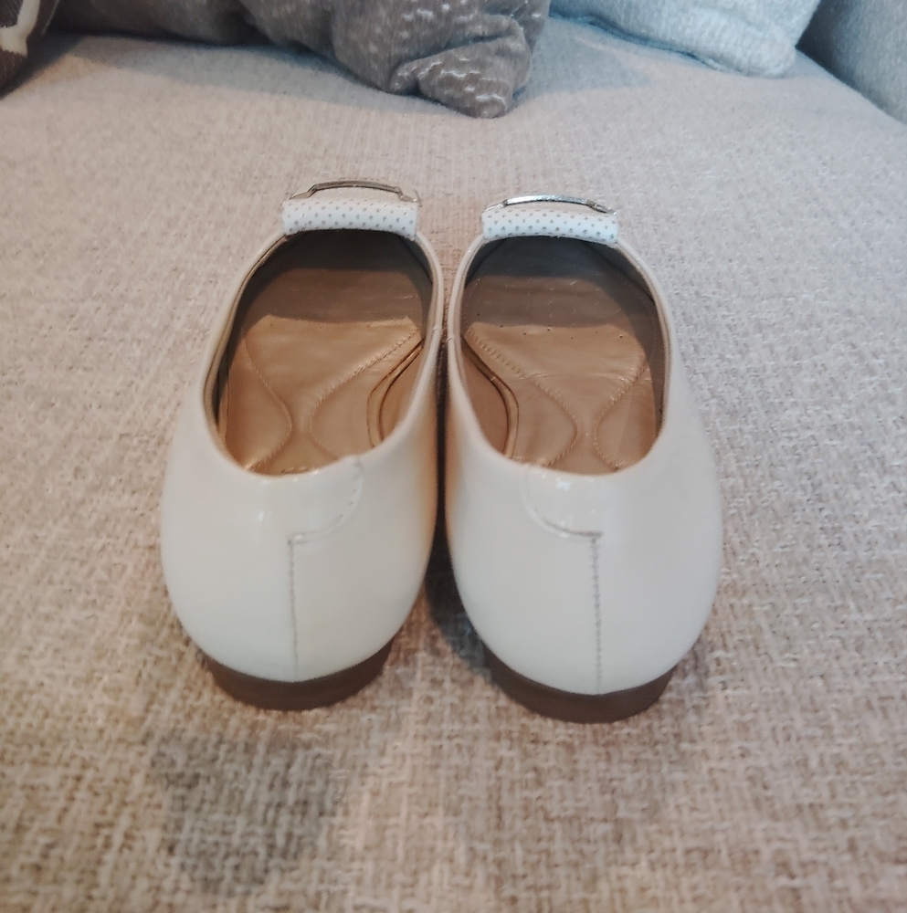 Geox Respira Women's White Flats - Picture 3 of 6